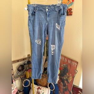 Soho Light Blue Distressed Boyfriend Jeans six 12